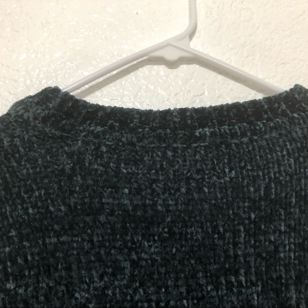 Romeo + Juliet Sweater - Picture 3 of 7